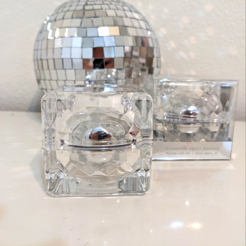 NEW Creme de la cube body shimmer
